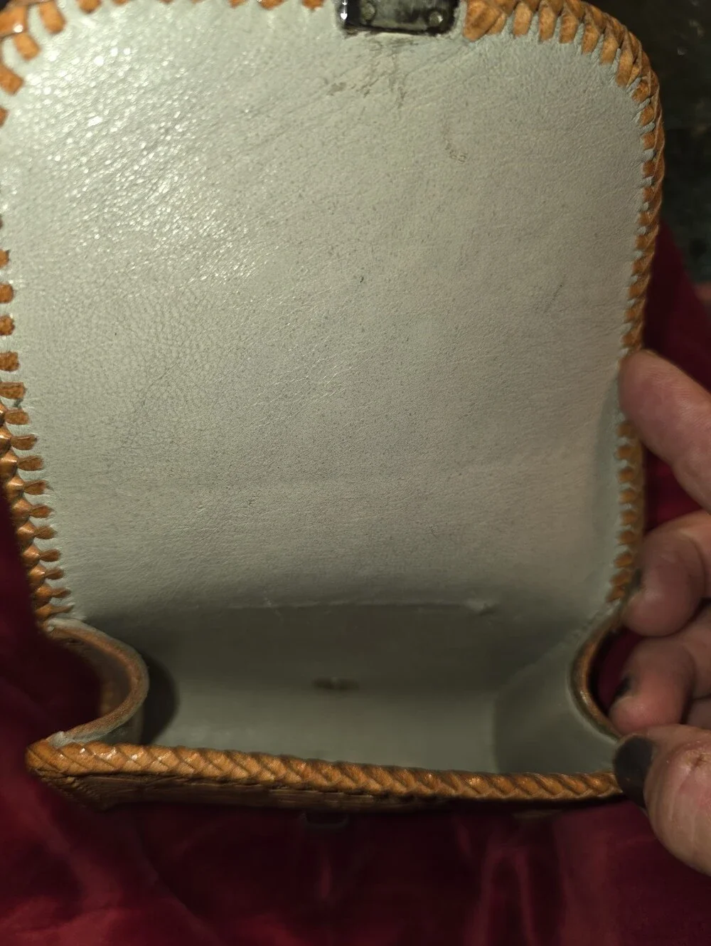 Handcrafted Tan Leather Horse-Embossed Men's Belt Buckle Wallet Pouch